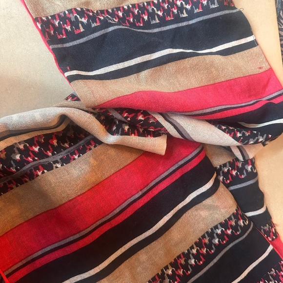 Mayerline Brussels Reversible Eool & Silk Scarf | 68”x12” | Red Grey Cream - Picture 3 of 7